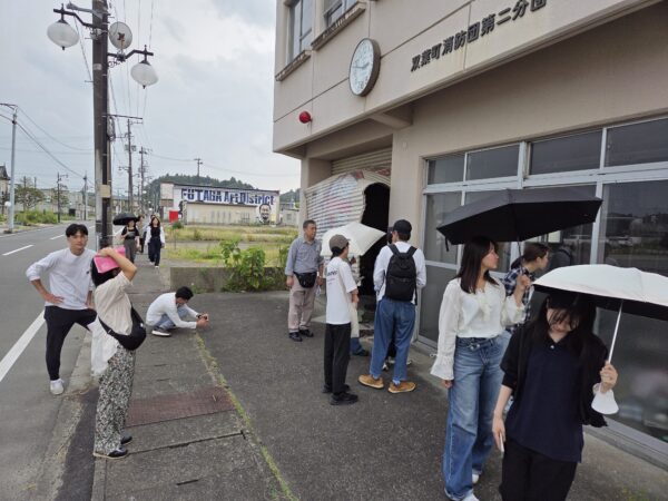 ＜写真8＞震災当時の状態で保存される双葉町消防団詰め所